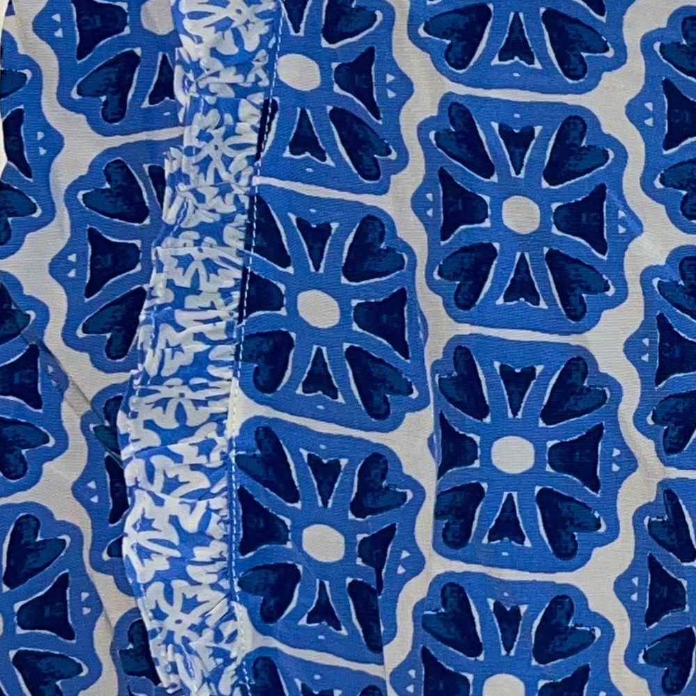 Vineyard Vines Women’s Royal Blue & White Patterned Shorts Size S - Picture 3 of 5